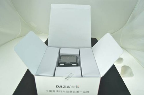 外觀要好看！大智新款極清行車記錄儀G221開箱體驗(yàn)